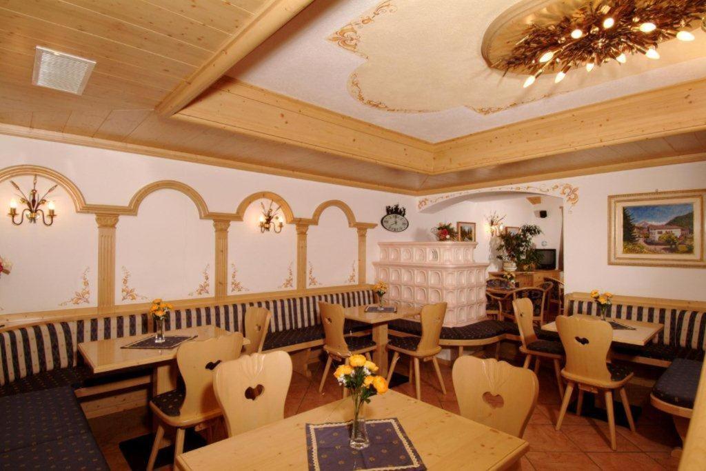 Albergo Fiordaliso Canazei Ngoại thất bức ảnh