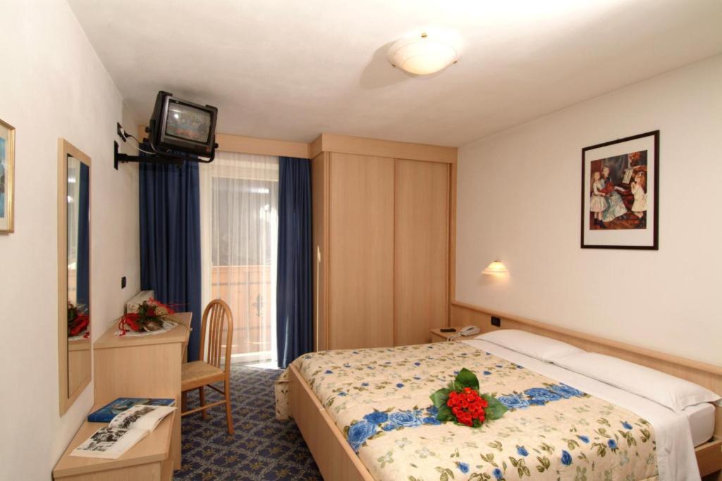 Albergo Fiordaliso Canazei Ngoại thất bức ảnh