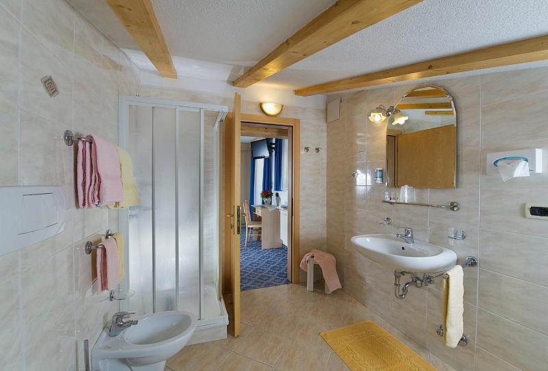 Albergo Fiordaliso Canazei Phòng bức ảnh