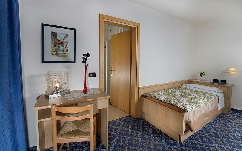 Albergo Fiordaliso Canazei Phòng bức ảnh