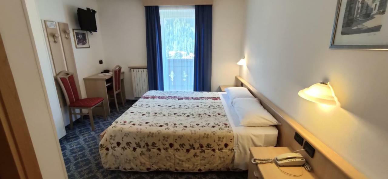 Albergo Fiordaliso Canazei Ngoại thất bức ảnh